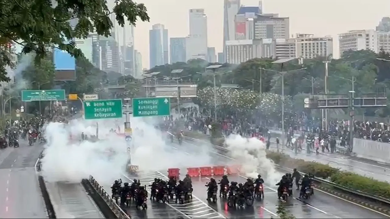 Perubahan yang (Masih) Terkunci? Perubahan yang (Masih) Terkunci?